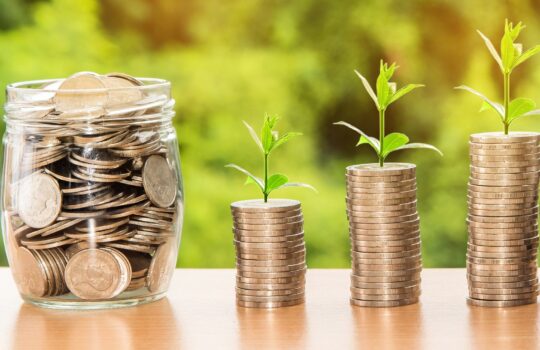 子供の頭の良さは結局金で決まる！？教育経済学でわかった学力の正体