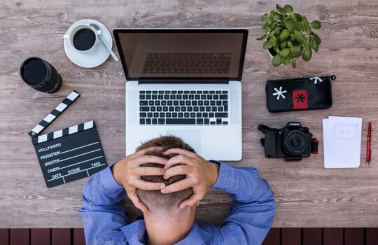 テレビ・スマホ三昧で楽しいの？テレビ視聴でホントに楽しいのは13％だけ。