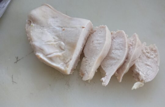 電動のせいろで蒸し鶏作ってみた！