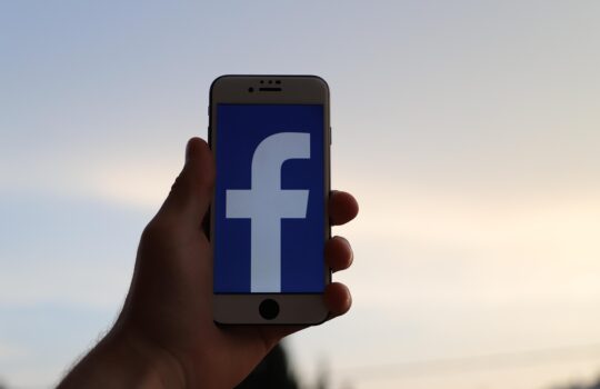 SNSでわかる性格！恋の投稿が多い人はメンヘラ？運動の投稿が多い人は◯◯！